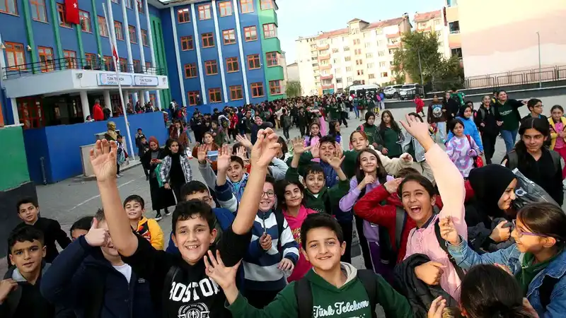20 Milyon Öğrenci Yaz Tatili İçin Karne Alıyor!